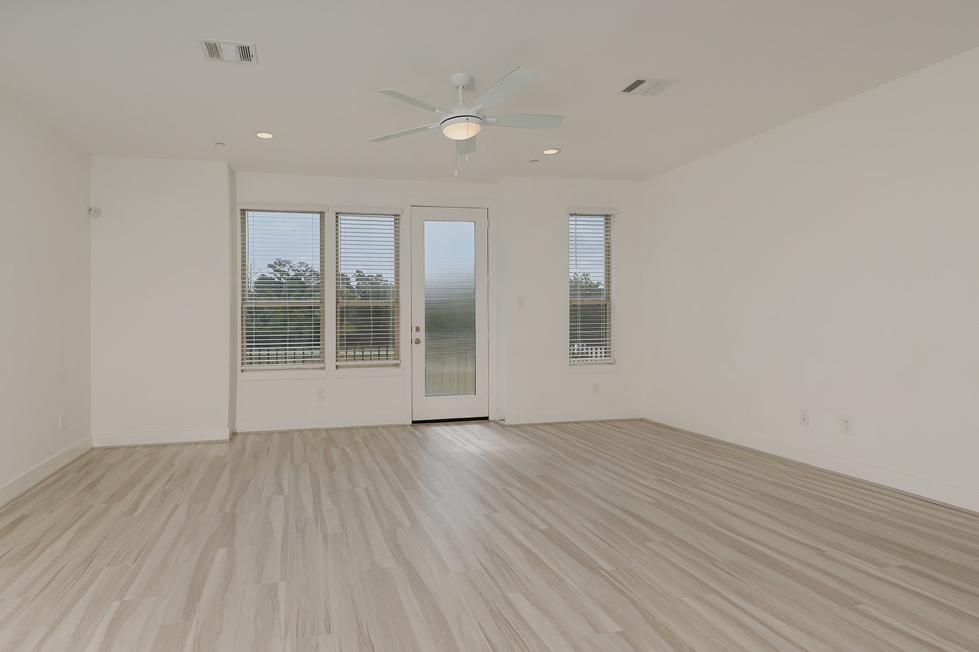 18716 Centro Main Street B , Conroe, TX, 77385 | 20638146 | Realty Texas LLC