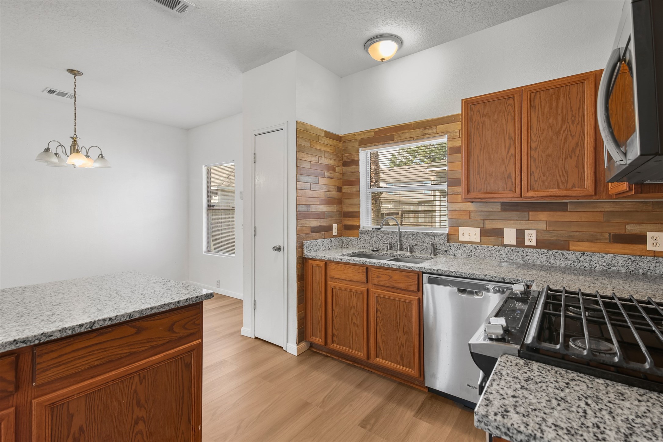 2011 Upland Hill Street , Spring, TX, 77373 | 87200178 | Realty Texas LLC