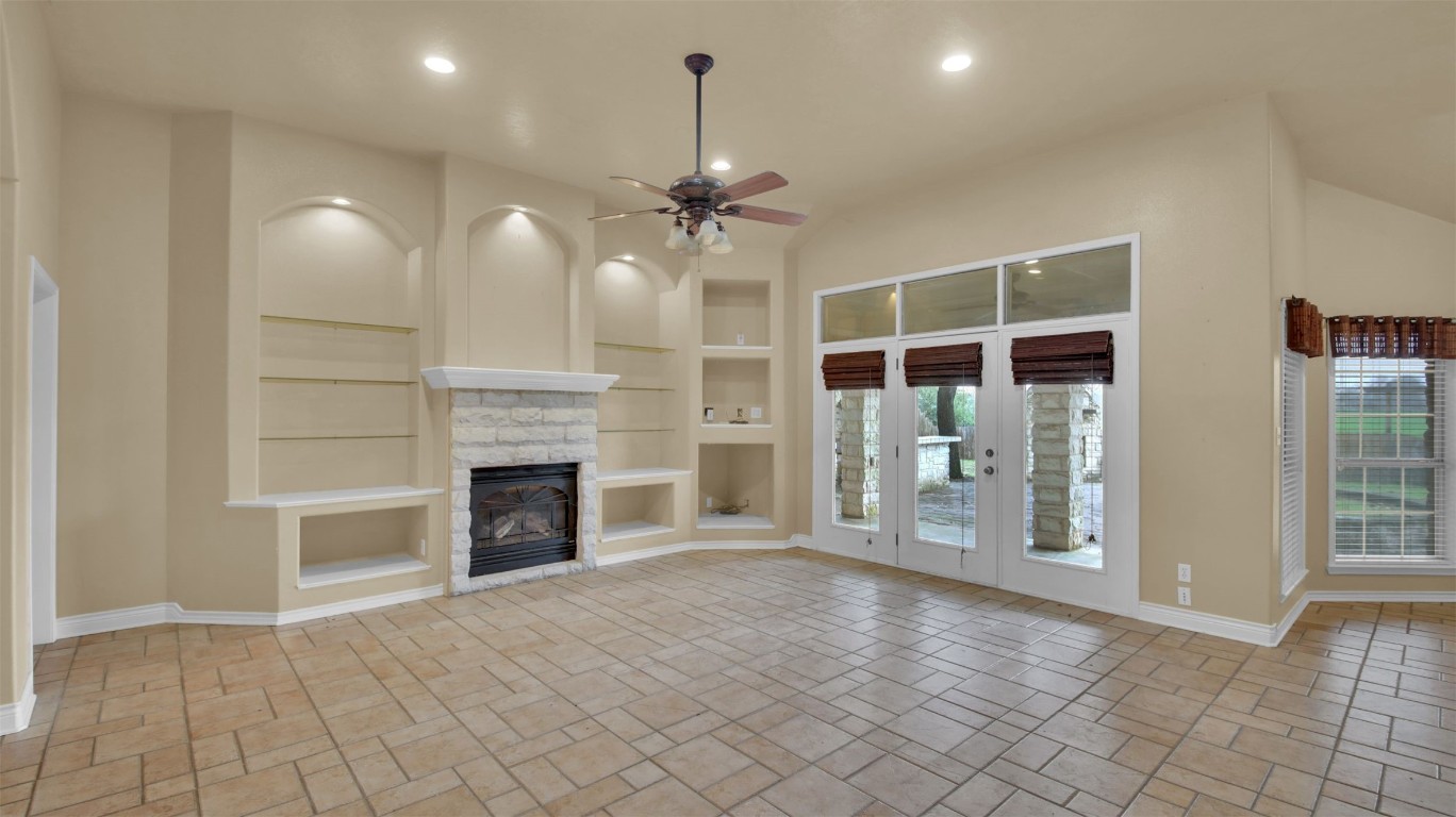 2300 Willow Lane , Taylor, TX, 76574 | 4480990 | Realty Texas LLC