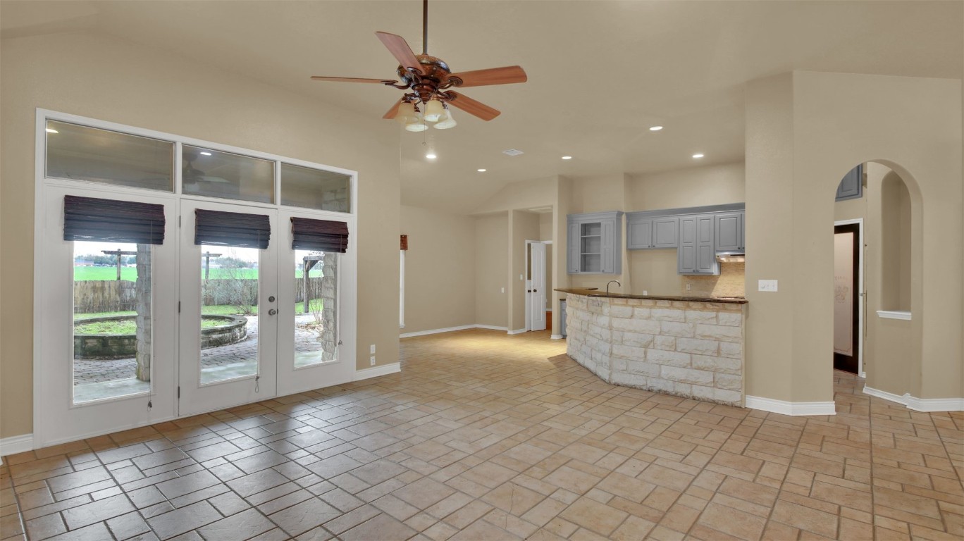 2300 Willow Lane , Taylor, TX, 76574 | 4480990 | Realty Texas LLC