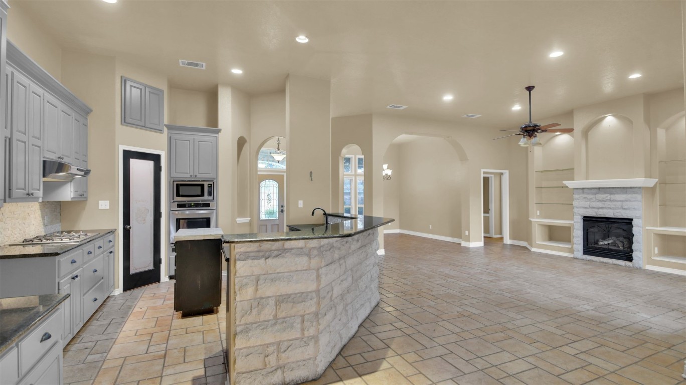 2300 Willow Lane , Taylor, TX, 76574 | 4480990 | Realty Texas LLC