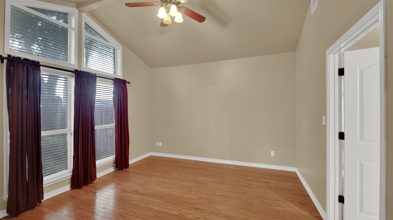 2300 Willow Lane , Taylor, TX, 76574 | 4480990 | Realty Texas LLC