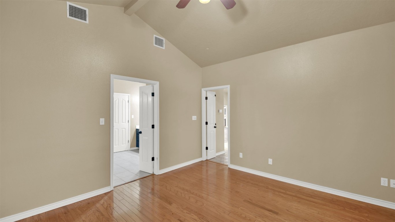 2300 Willow Lane , Taylor, TX, 76574 | 4480990 | Realty Texas LLC