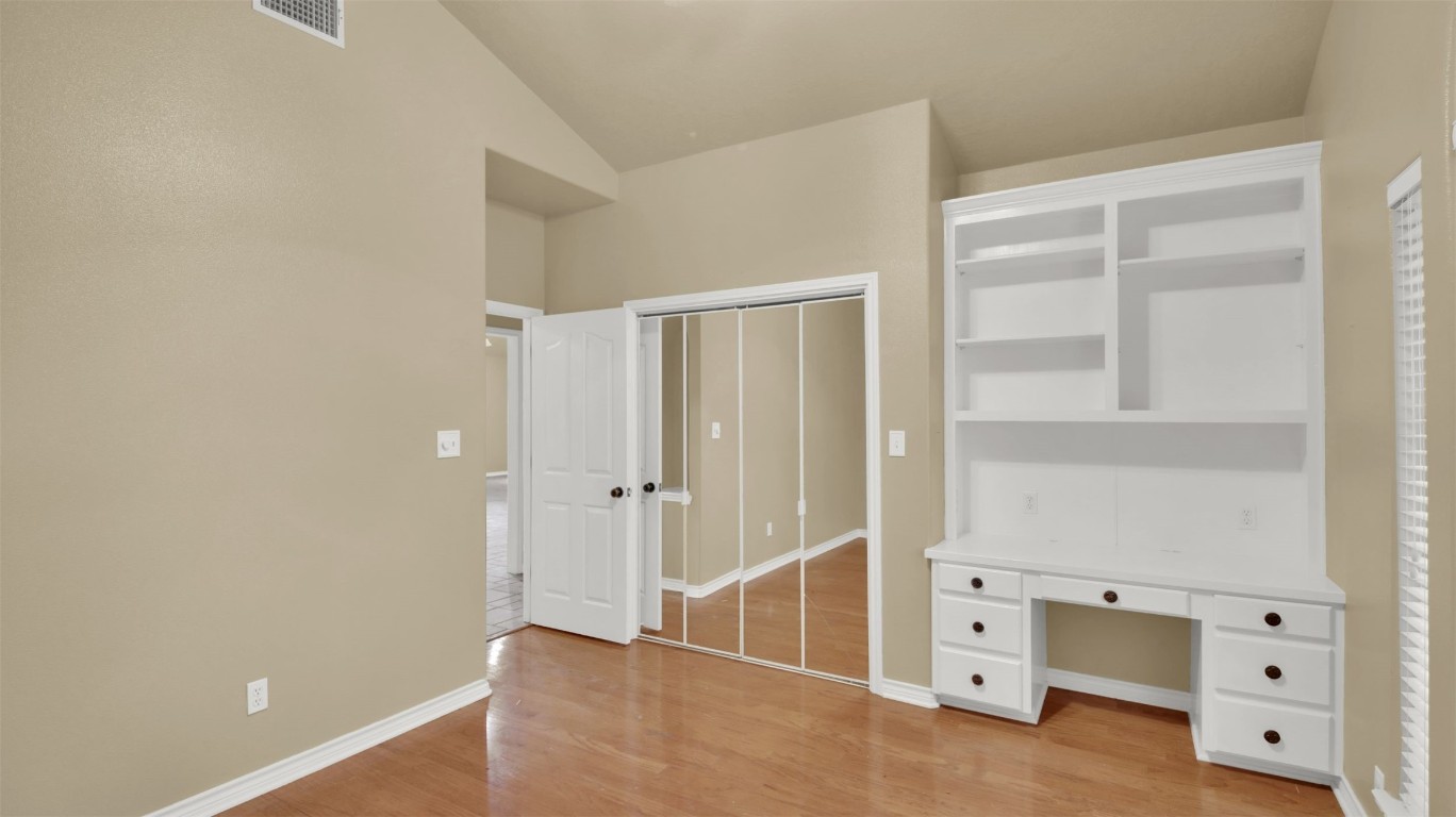 2300 Willow Lane , Taylor, TX, 76574 | 4480990 | Realty Texas LLC