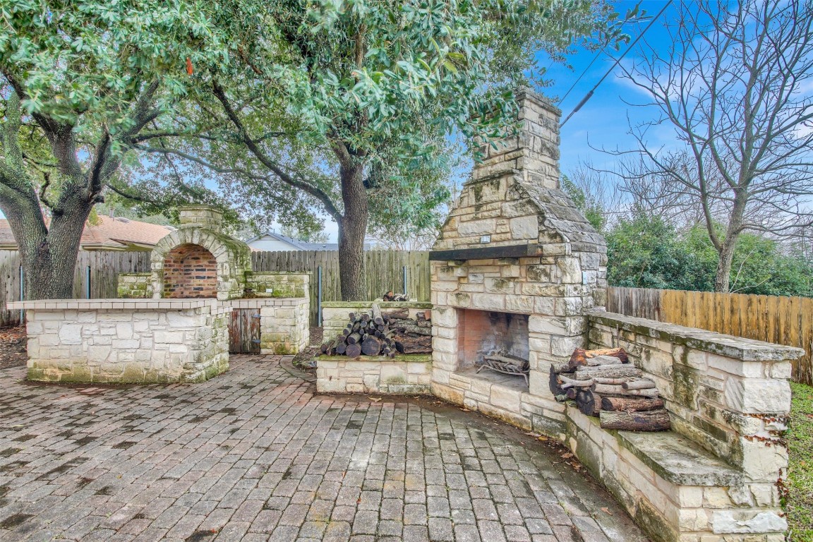 2300 Willow Lane , Taylor, TX, 76574 | 4480990 | Realty Texas LLC
