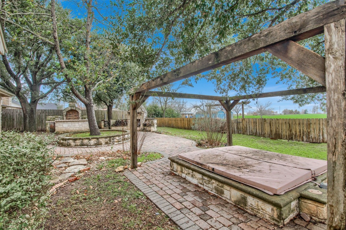 2300 Willow Lane , Taylor, TX, 76574 | 4480990 | Realty Texas LLC