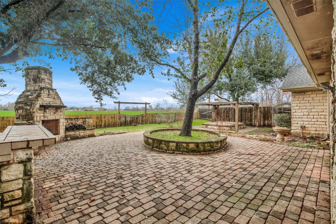 2300 Willow Lane , Taylor, TX, 76574 | 4480990 | Realty Texas LLC