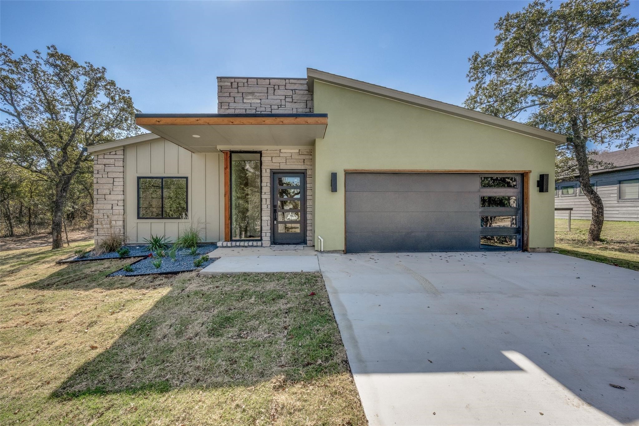 107 Brittons Lane , Runaway Bay, TX, 76426 | 20847231 | Realty Texas LLC