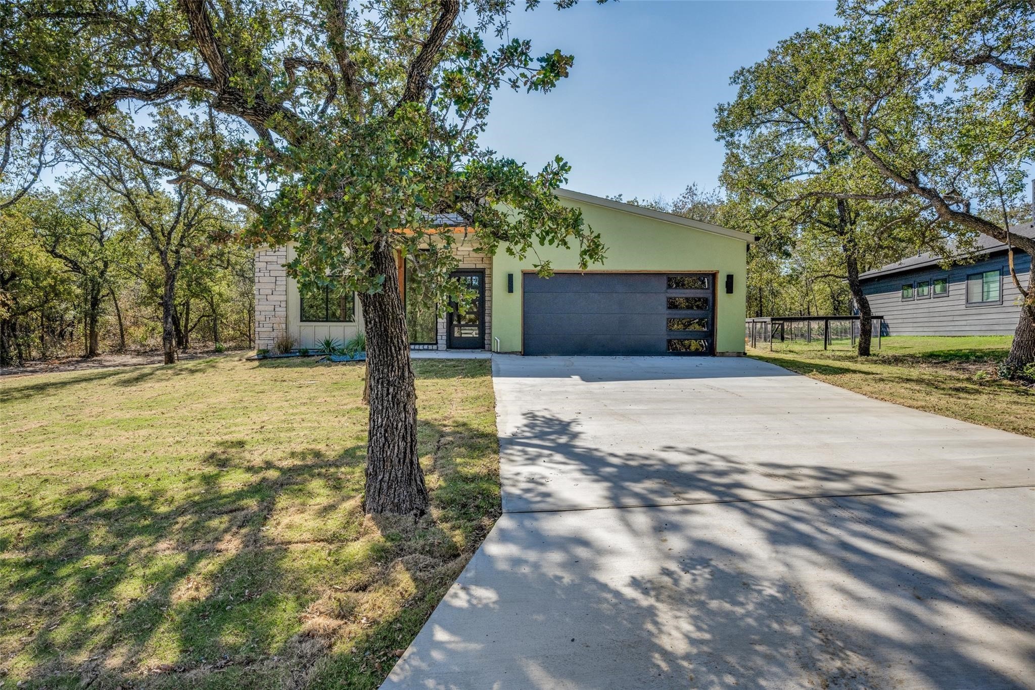 107 Brittons Lane , Runaway Bay, TX, 76426 | 20847231 | Realty Texas LLC