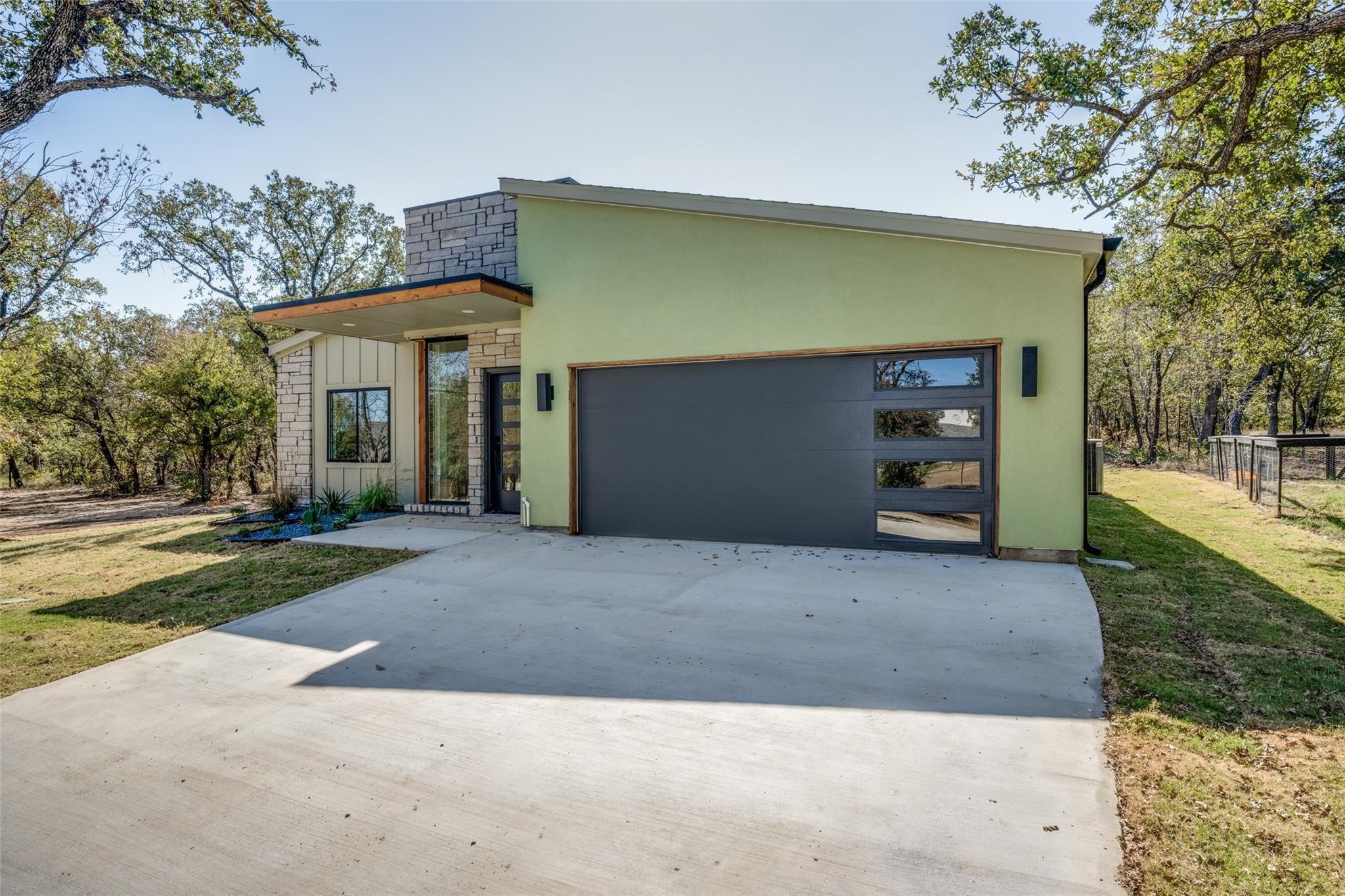 107 Brittons Lane , Runaway Bay, TX, 76426 | 20847231 | Realty Texas LLC