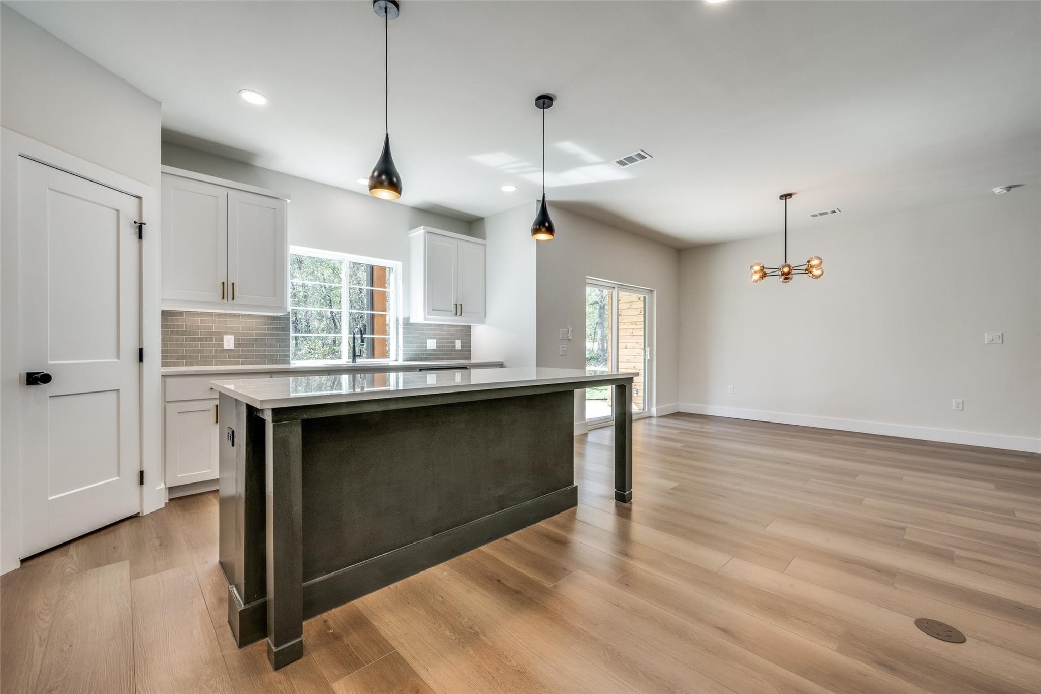 107 Brittons Lane , Runaway Bay, TX, 76426 | 20847231 | Realty Texas LLC