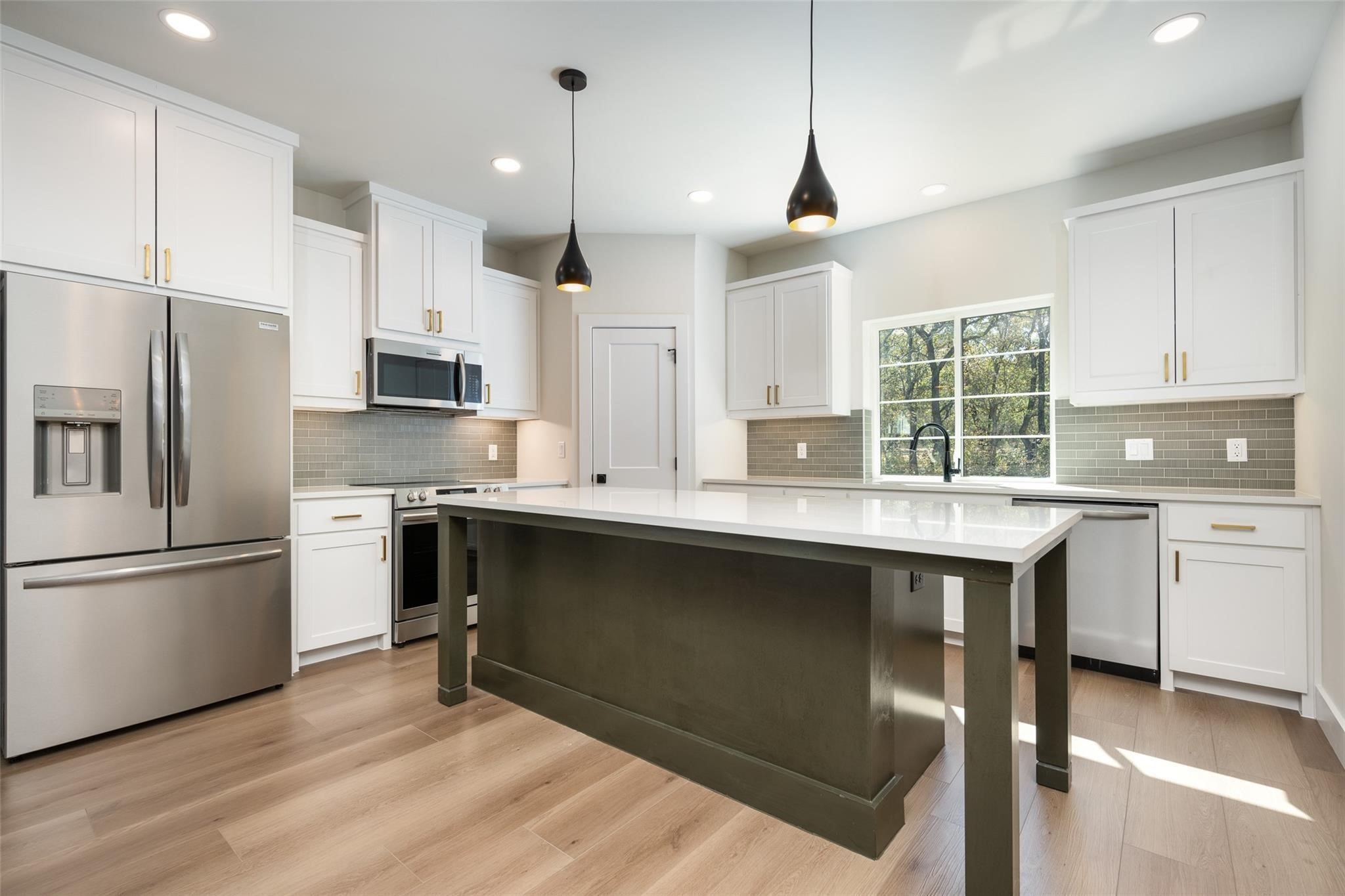107 Brittons Lane , Runaway Bay, TX, 76426 | 20847231 | Realty Texas LLC