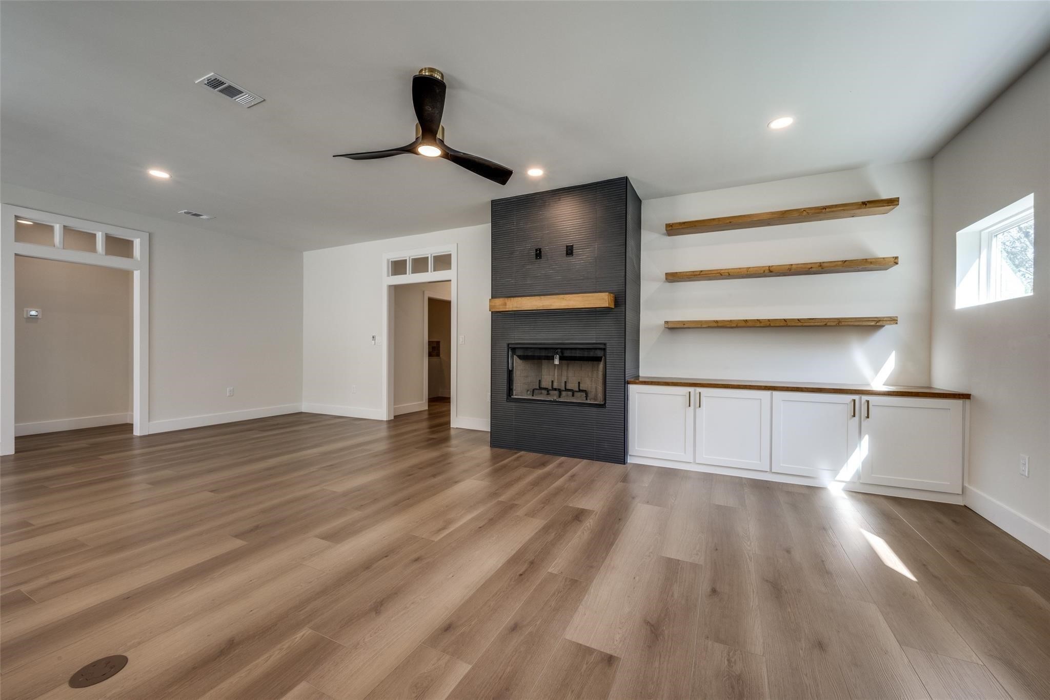 107 Brittons Lane , Runaway Bay, TX, 76426 | 20847231 | Realty Texas LLC