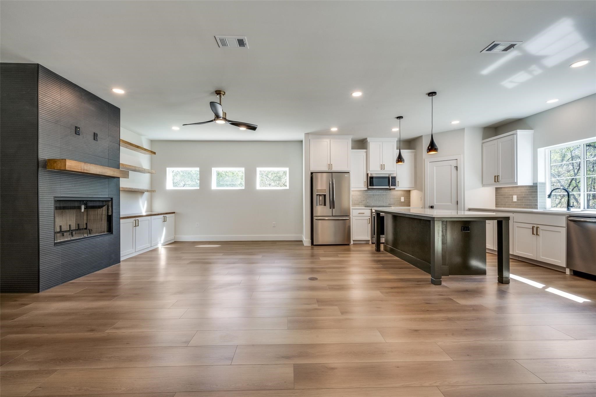 107 Brittons Lane , Runaway Bay, TX, 76426 | 20847231 | Realty Texas LLC