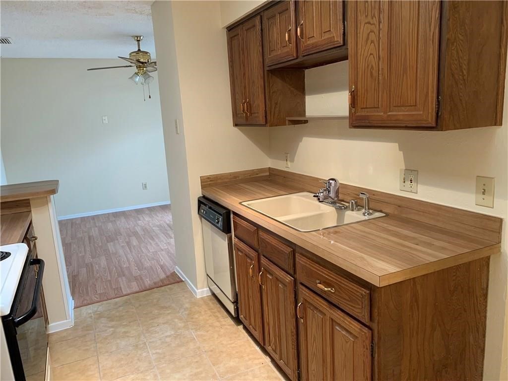 1913 Wyndemere Lane , Garland, TX, 75042 | 20845977 | Realty Texas LLC