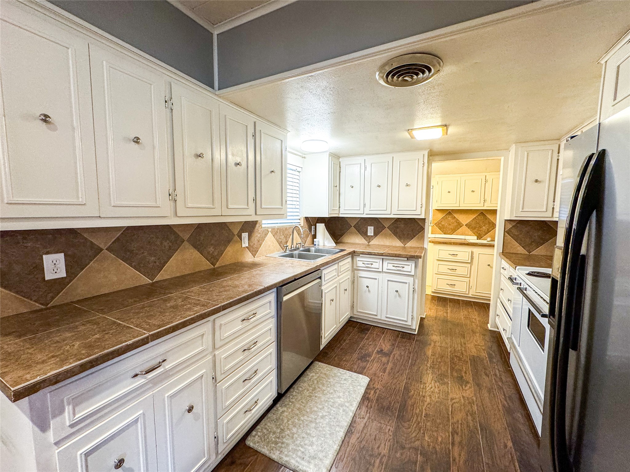 1305 Landon Street , Stamford, TX, 79553 | 20844782 | Realty Texas LLC