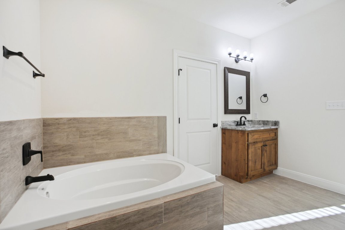 125 Callie Street , Smithville, TX, 78957 | 8089628 | Realty Texas LLC