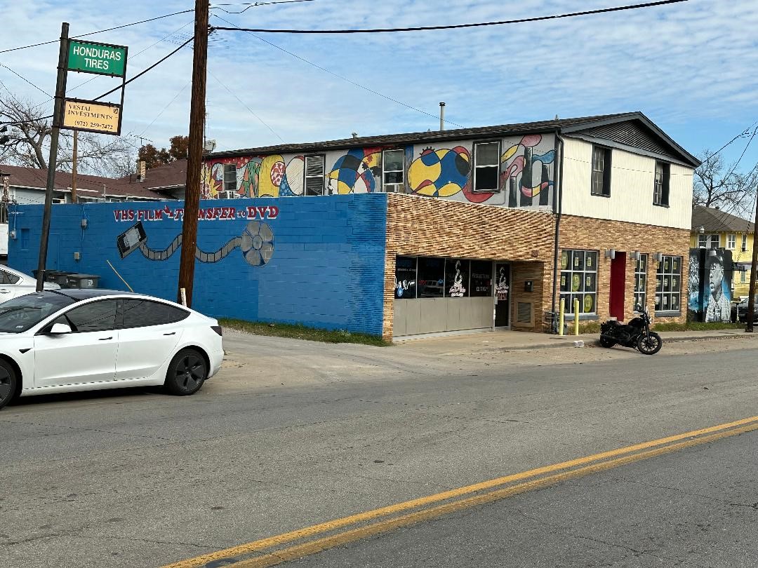 511 W Davis Street , Dallas, TX, 75208 | 20848910 | Realty Texas LLC