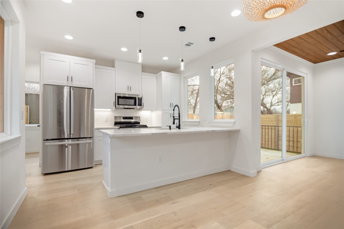 5305 Ledesma Road 2 , Austin, TX, 78721 | 2936731 | Realty Texas LLC