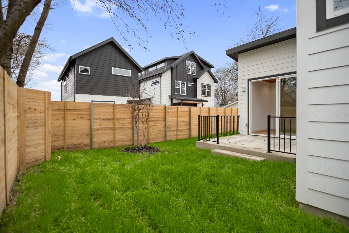 5305 Ledesma Road 2 , Austin, TX, 78721 | 2936731 | Realty Texas LLC