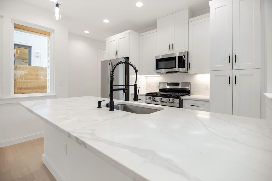 5305 Ledesma Road 2 , Austin, TX, 78721 | 2936731 | Realty Texas LLC