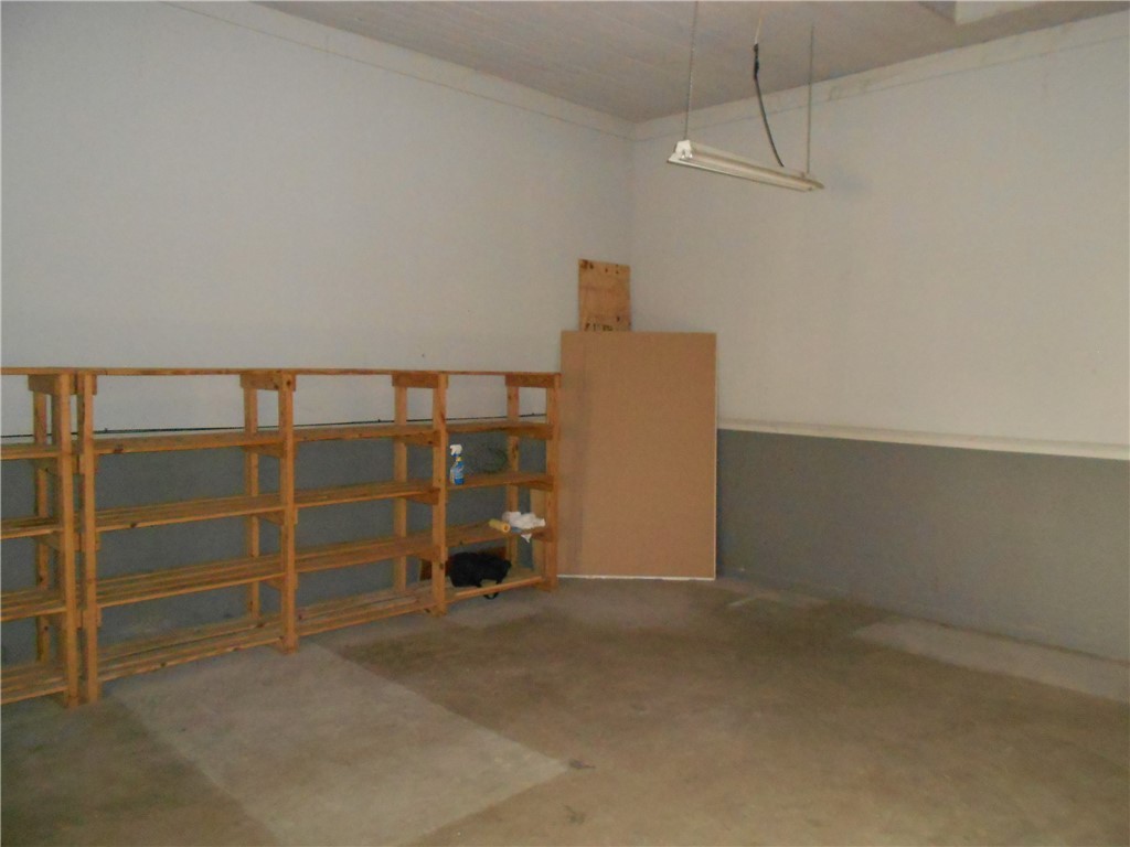 611 Main Street , Calvert, TX, 77837 | 25002035 | Realty Texas LLC