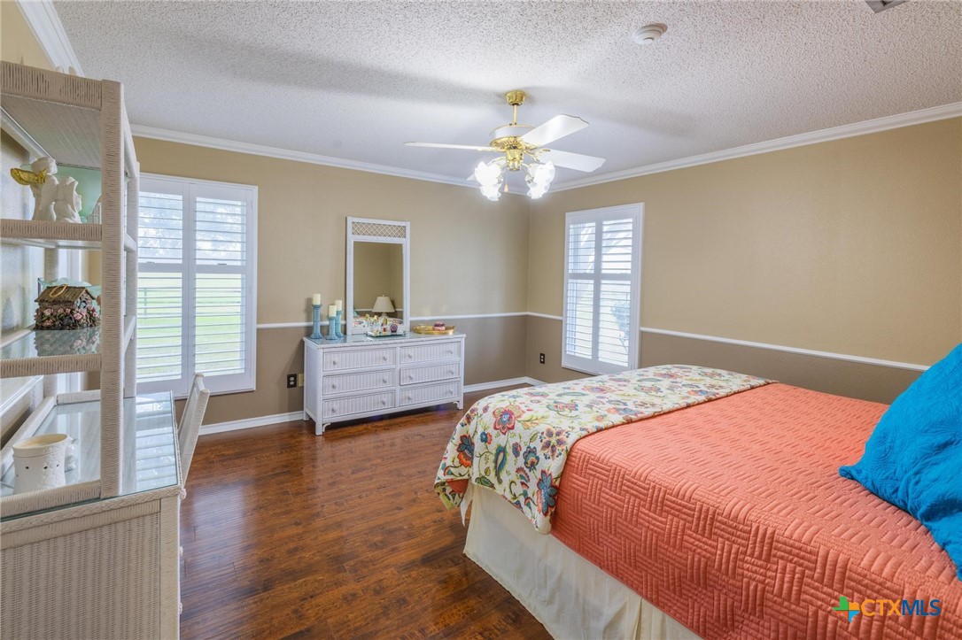 1460 E State Highway 87 , Nixon, TX, 78140 | 570050 | Realty Texas LLC
