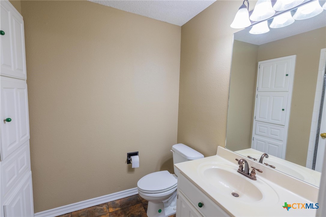 1460 E State Highway 87 , Nixon, TX, 78140 | 570050 | Realty Texas LLC
