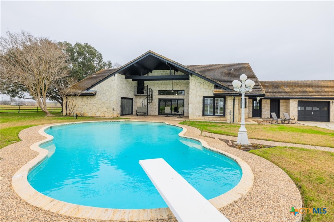 1460 E State Highway 87 , Nixon, TX, 78140 | 570050 | Realty Texas LLC