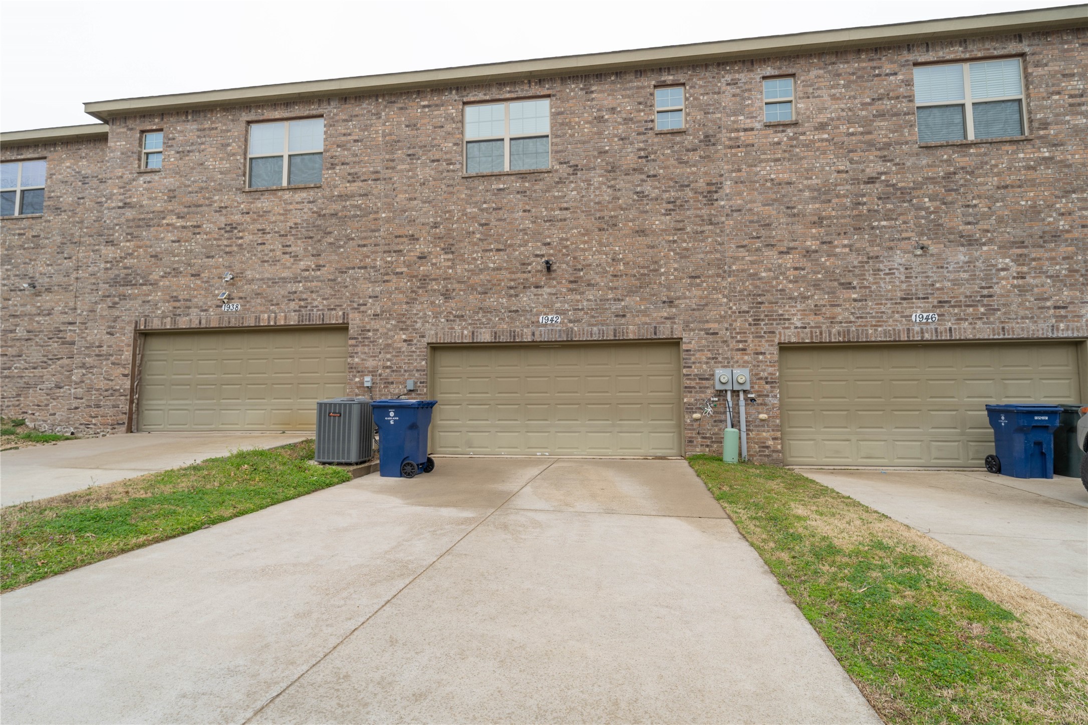 1942 Timber Oaks Drive , Garland, TX, 75040 | 20849589 | Realty Texas LLC