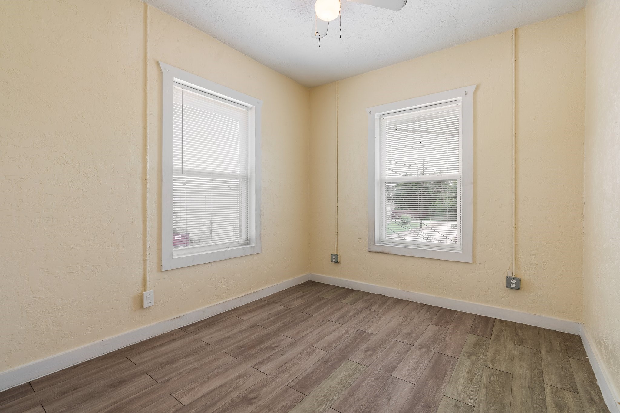8221 Brumbley Street Road , Houston, TX, 77012 | 67208393 | Realty Texas LLC