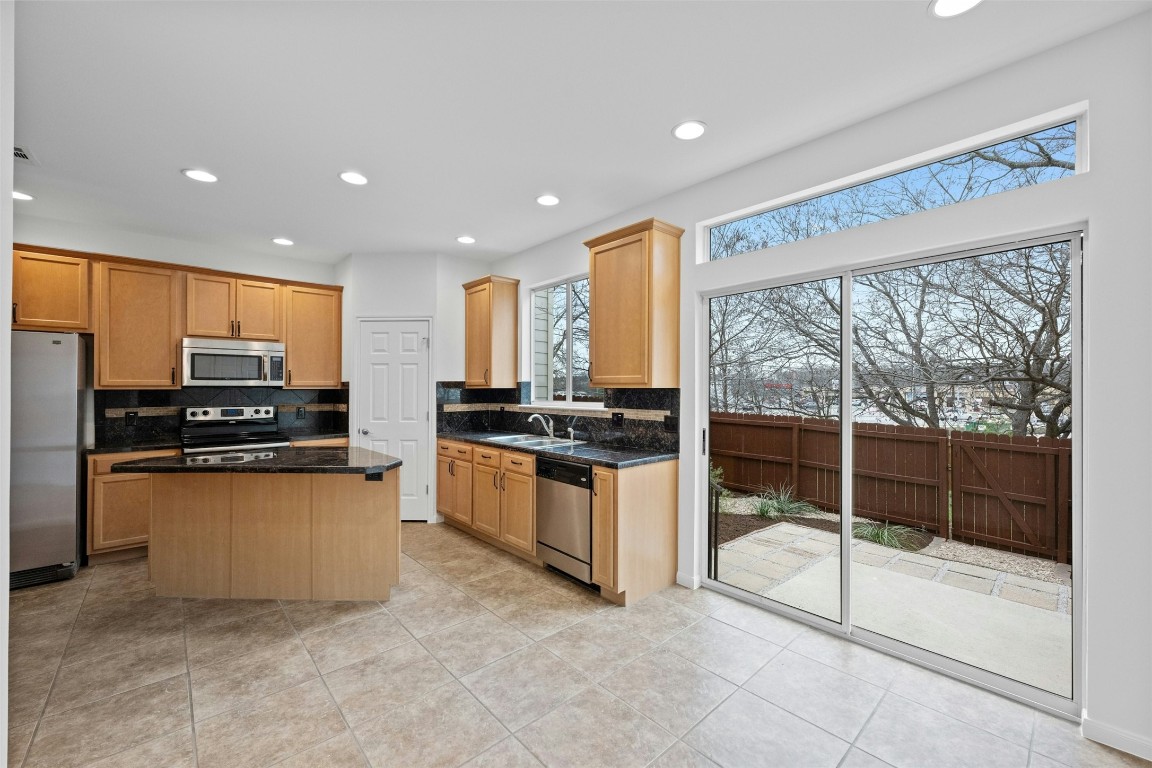 512 Eberhart Lane 2003 , Austin, TX, 78745 | 1078414 | Realty Texas LLC