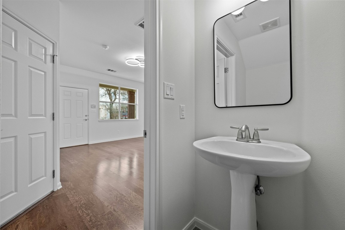 512 Eberhart Lane 2003 , Austin, TX, 78745 | 1078414 | Realty Texas LLC