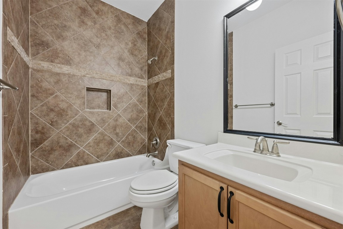 512 Eberhart Lane 2003 , Austin, TX, 78745 | 1078414 | Realty Texas LLC
