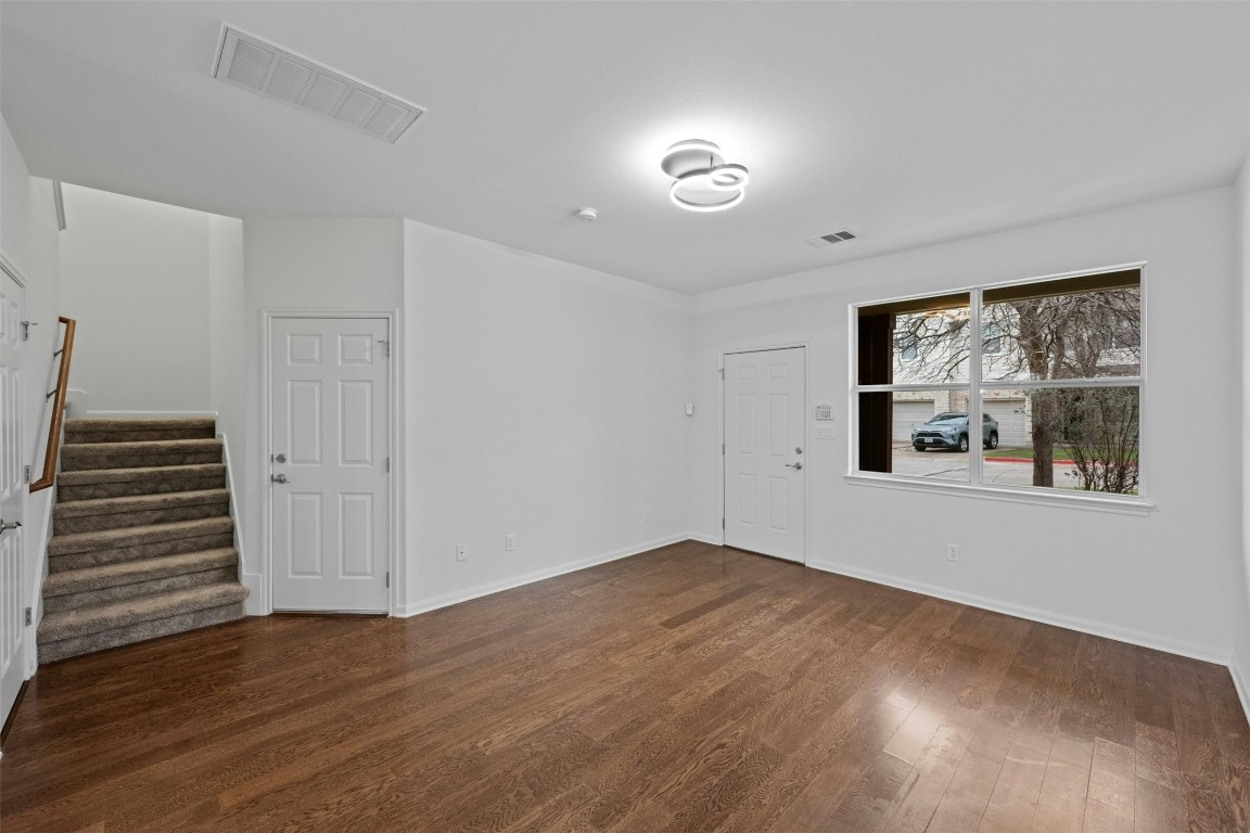 512 Eberhart Lane 2003 , Austin, TX, 78745 | 1078414 | Realty Texas LLC