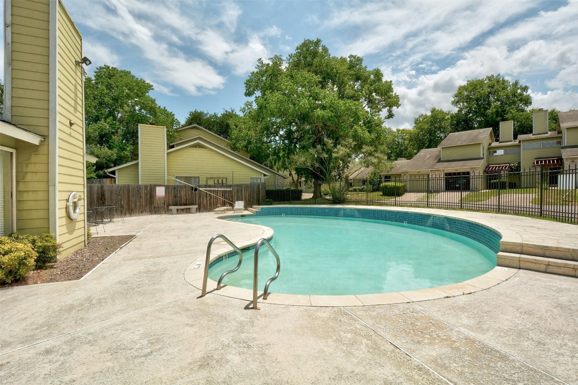 512 Eberhart Lane 2003 , Austin, TX, 78745 | 1078414 | Realty Texas LLC