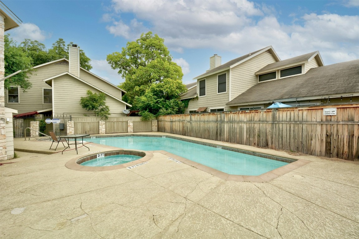 512 Eberhart Lane 2003 , Austin, TX, 78745 | 1078414 | Realty Texas LLC