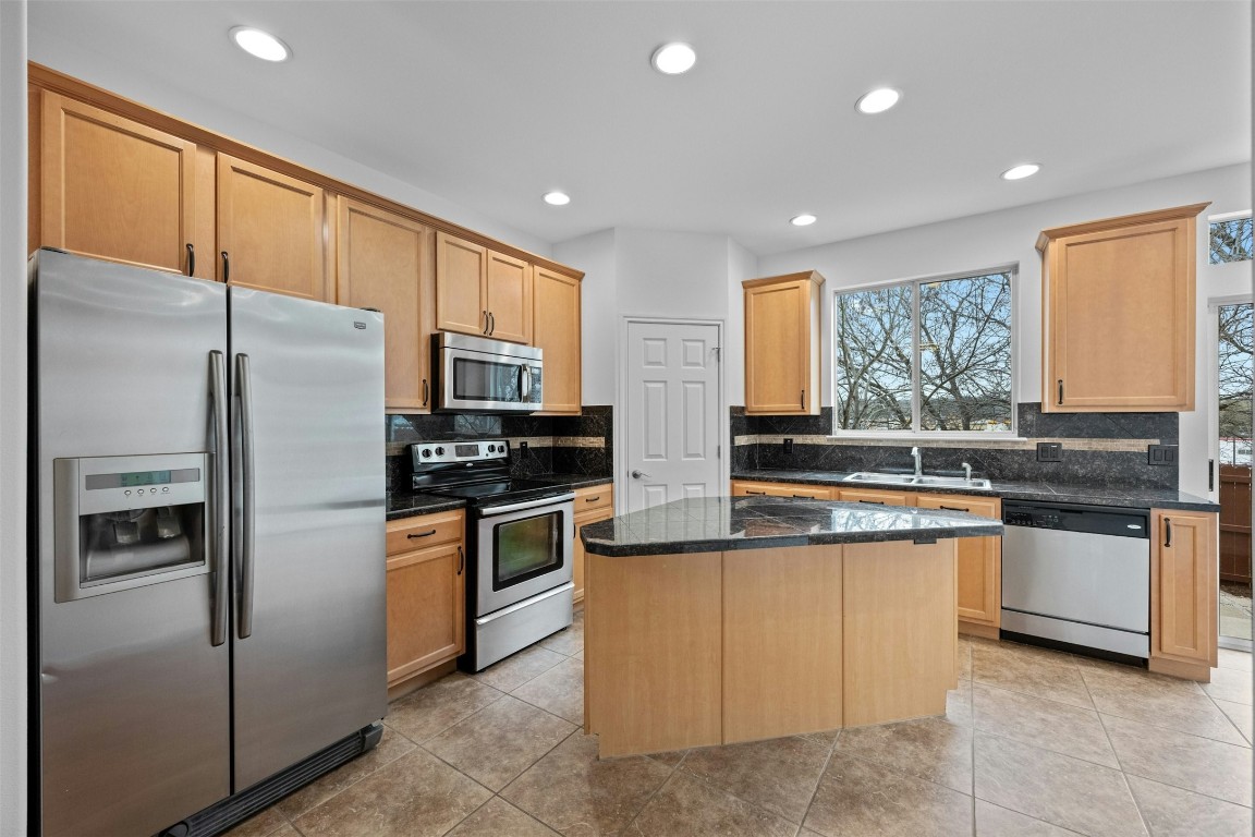 512 Eberhart Lane 2003 , Austin, TX, 78745 | 1078414 | Realty Texas LLC
