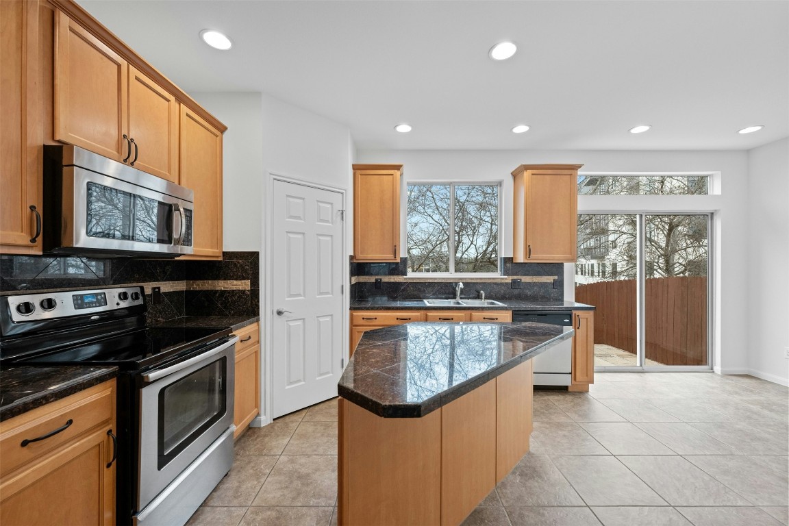 512 Eberhart Lane 2003 , Austin, TX, 78745 | 1078414 | Realty Texas LLC
