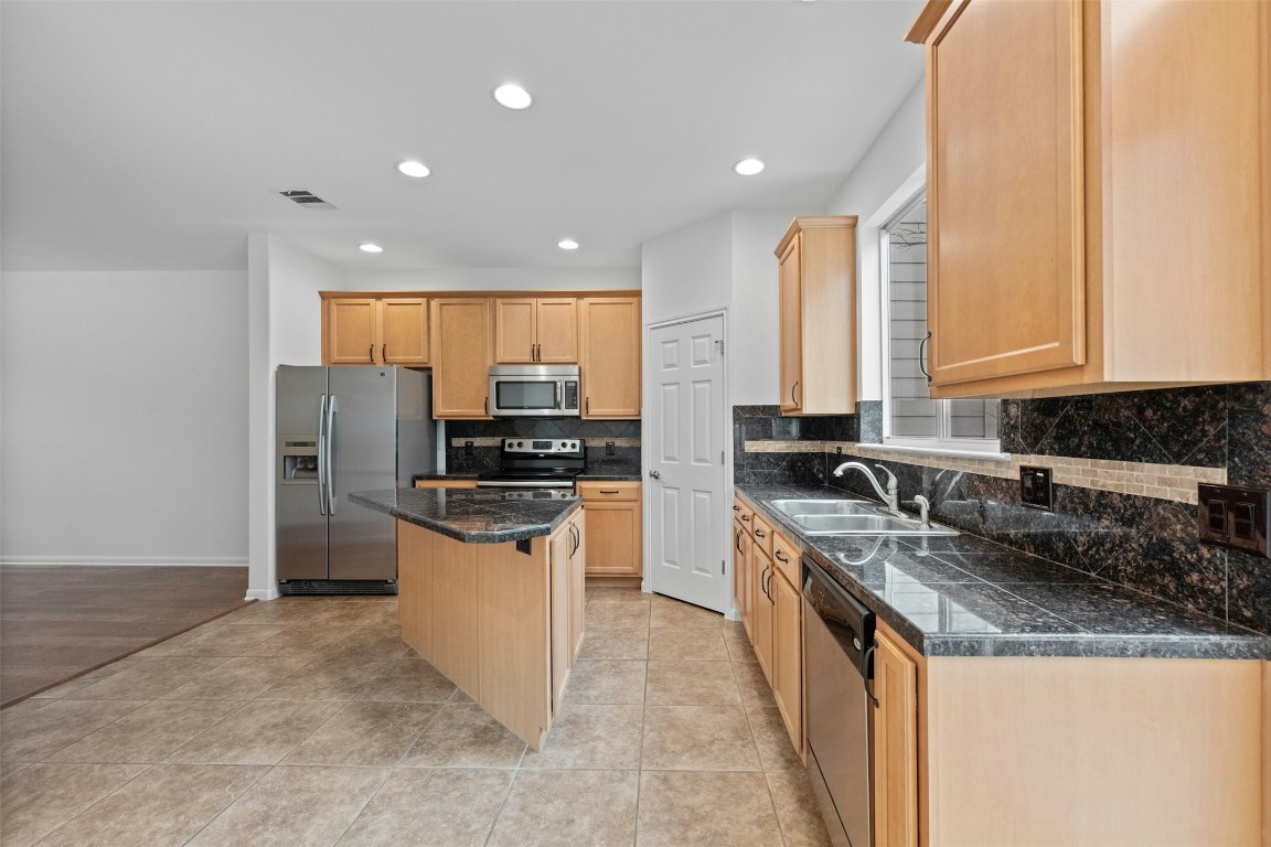 512 Eberhart Lane 2003 , Austin, TX, 78745 | 1078414 | Realty Texas LLC