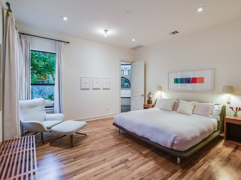 2312 W 8th Street , Austin, TX, 78703 | 8169412 | Realty Texas LLC