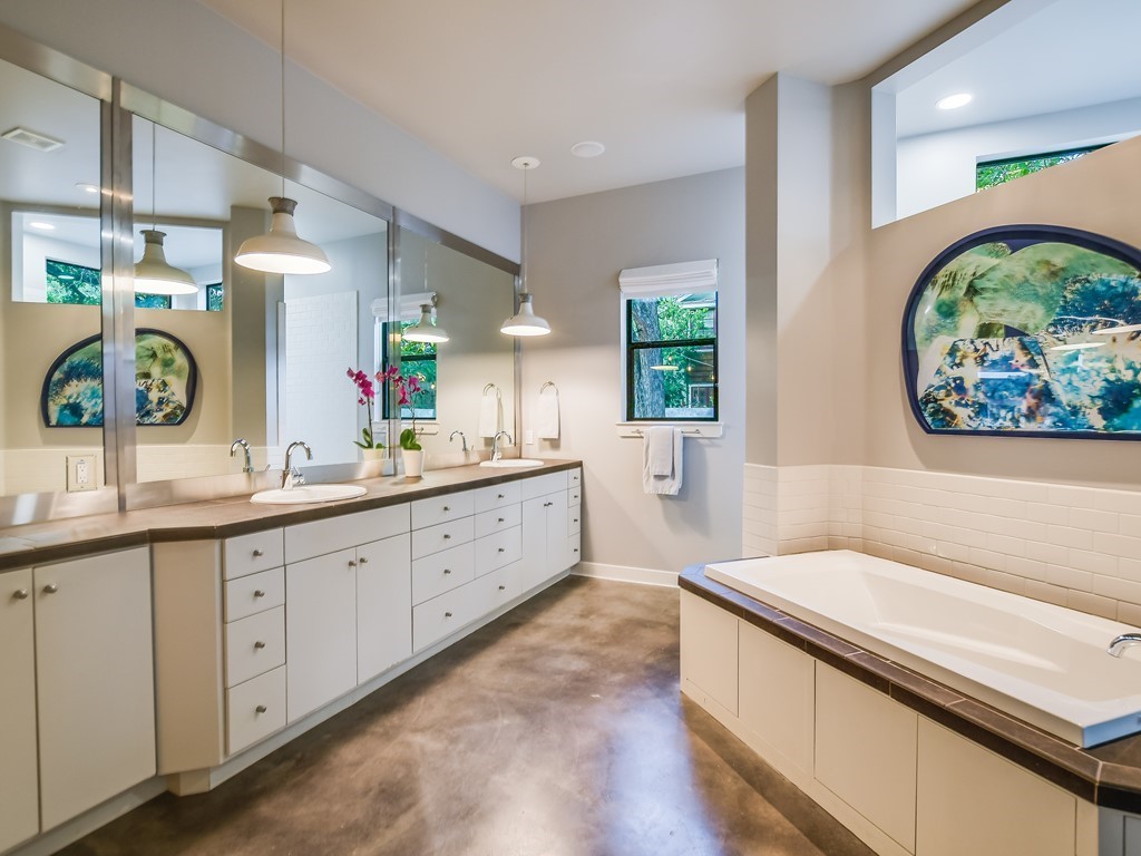 2312 W 8th Street , Austin, TX, 78703 | 8169412 | Realty Texas LLC