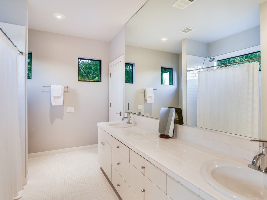 2312 W 8th Street , Austin, TX, 78703 | 8169412 | Realty Texas LLC