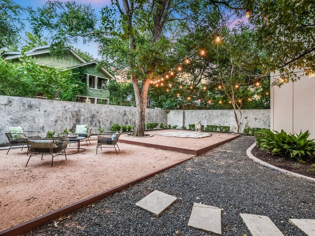 2312 W 8th Street , Austin, TX, 78703 | 8169412 | Realty Texas LLC