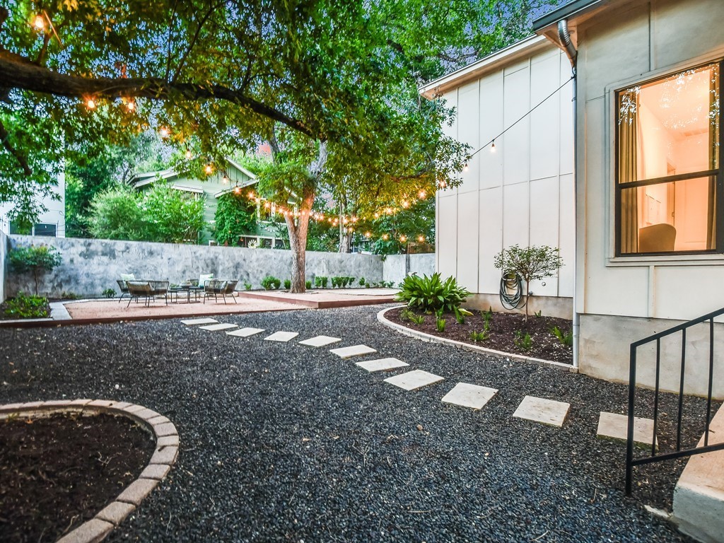 2312 W 8th Street , Austin, TX, 78703 | 8169412 | Realty Texas LLC