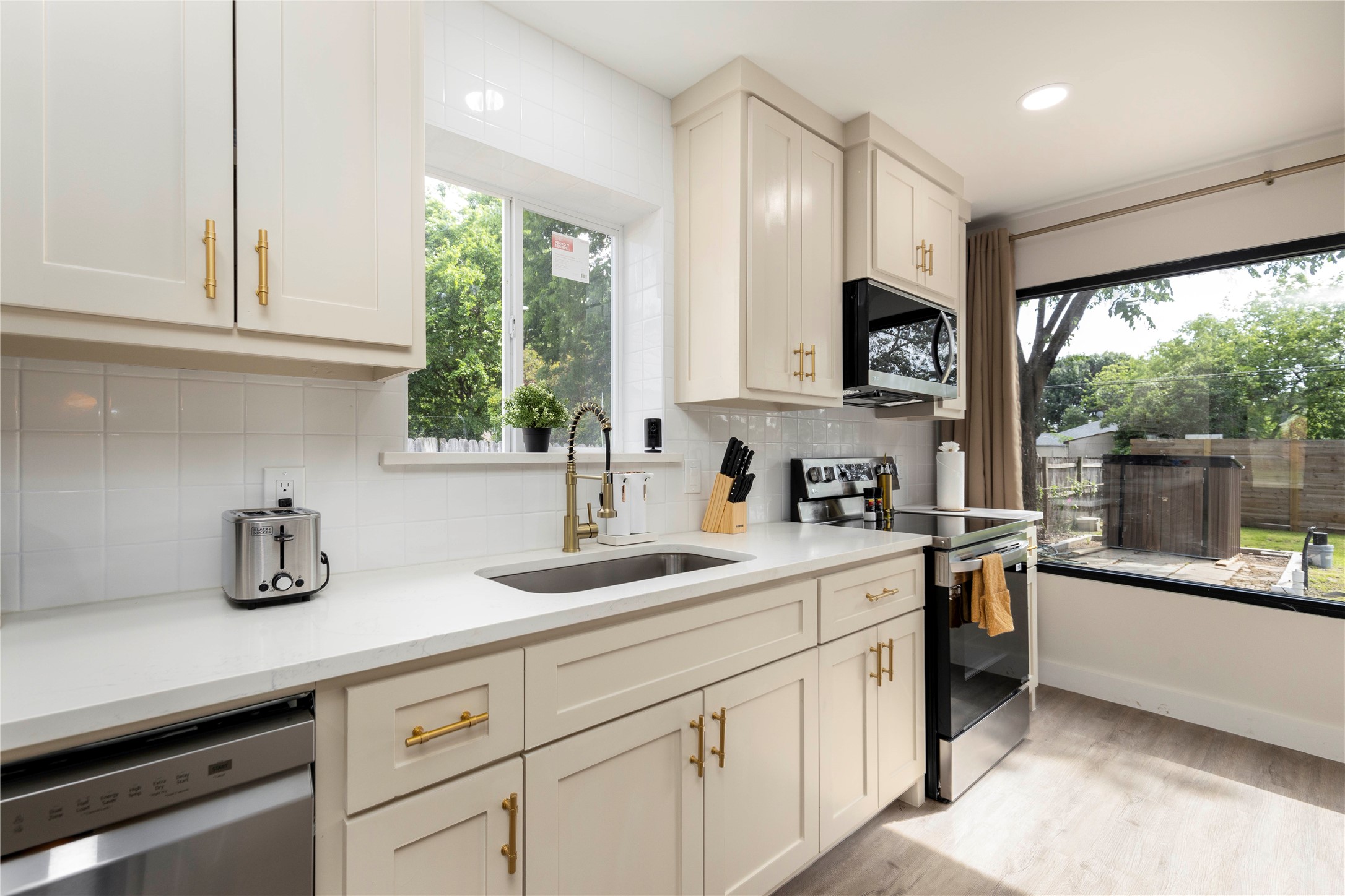 7411 Fillmore Drive , Dallas, TX, 75235 | 20849457 | Realty Texas LLC