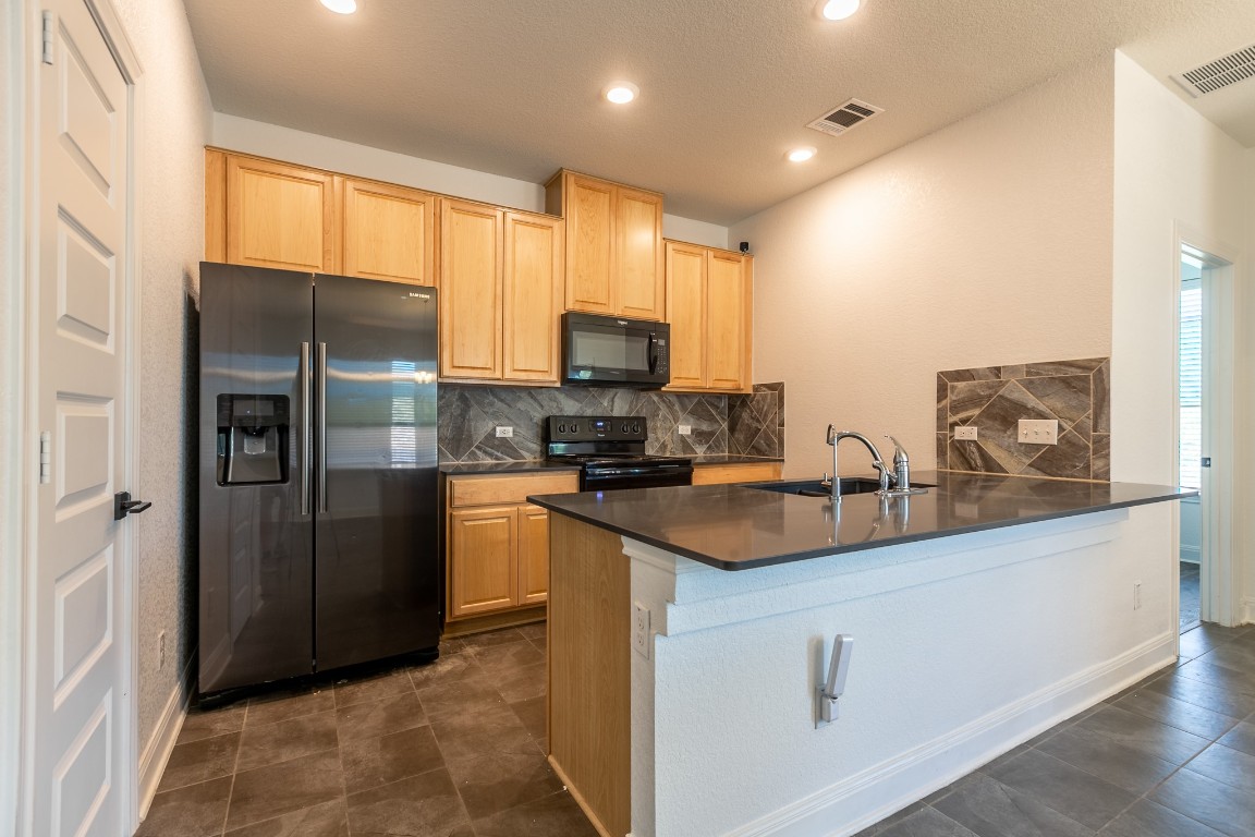 607 Thrasher Glade Drive , Pflugerville, TX, 78660 | 3338683 | Realty Texas LLC