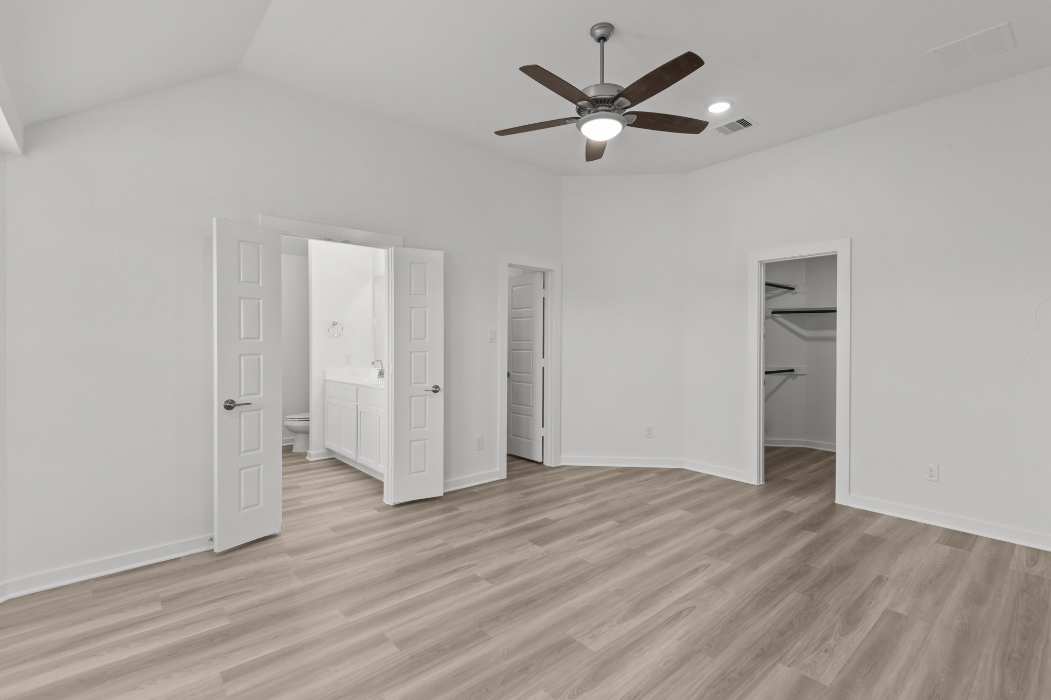 26152 Ethereal Road , La Marque, TX, 77568 | 70003315 | Realty Texas LLC