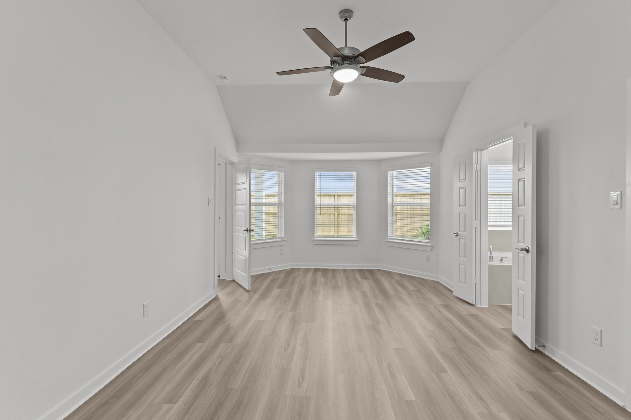 26152 Ethereal Road , La Marque, TX, 77568 | 70003315 | Realty Texas LLC