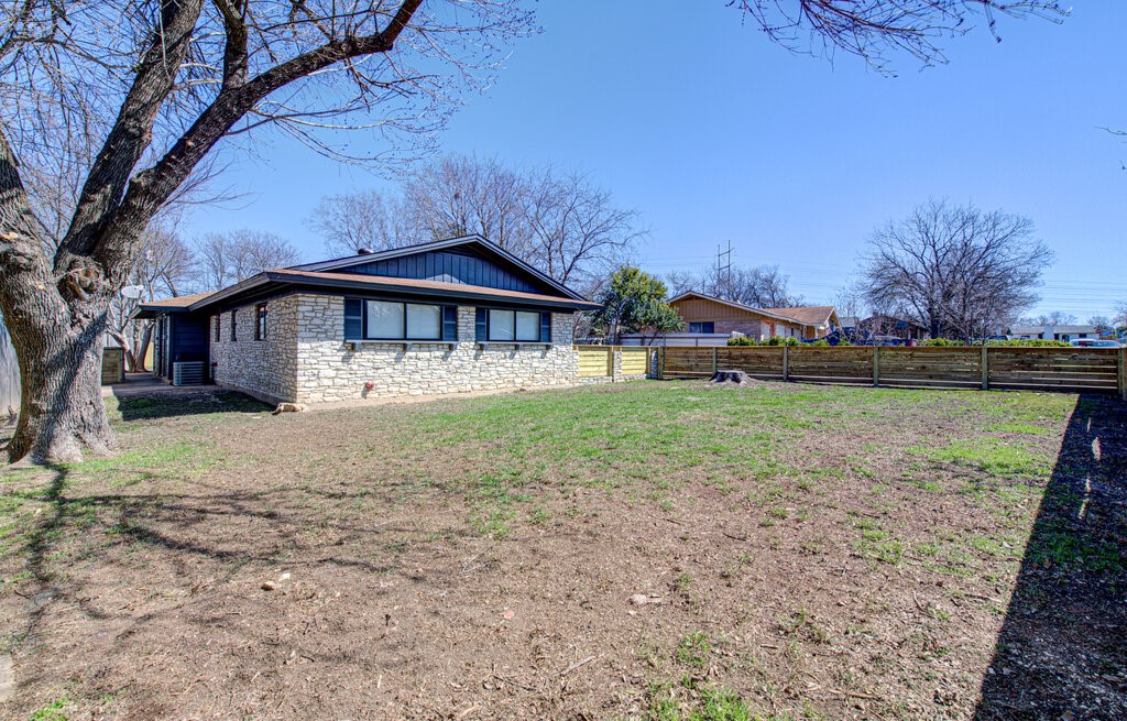 1110 Gobi Drive A , Austin, TX, 78745 | 6272378 | Realty Texas LLC
